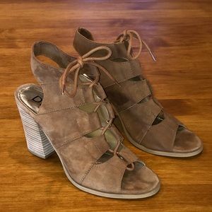 DIBA Leather Lace Up Sandals Stacked Heels Chestnut Suede Bohemian Boho EUC Sz 8